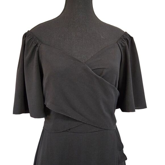 NWOT's-Unbranded Women's Twisted V-Neck Ruffle Dress Short Flutter Sleeves Sz M - Picture 1 of 12